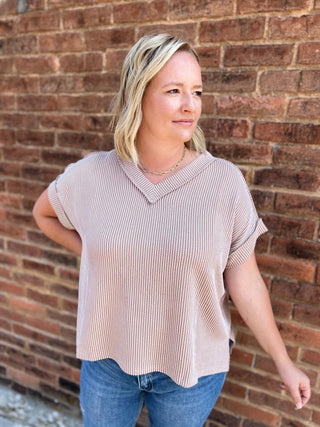 Textured vneck top -coco