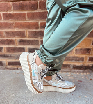 Adventure Tan Multi sneaker