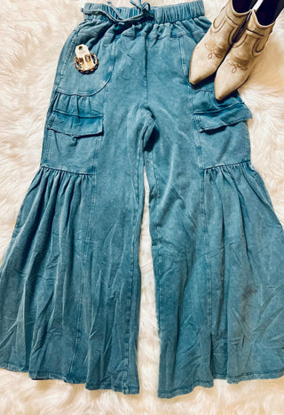 Teal ruffle bottom pant