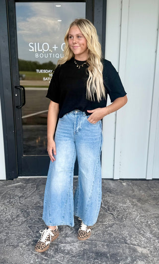 Black Round Neck Short sleeve Sweater