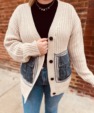 Oatmeal knit cardigan with denim pockets