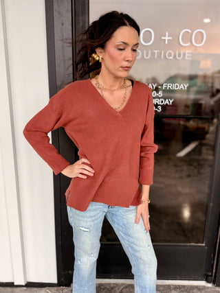 Brick lightweight V-Neck sweater