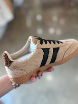 Heads Up Sneakers -Camel
