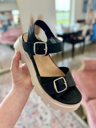 That’s just me Black sandal