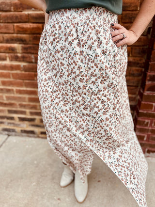 Cream Floral buttoned Skirt