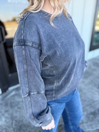 Washed crewneck with back Floral design