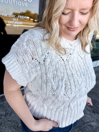 Oatmeal Cable knit short sleeve sweater