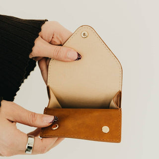 Eden Envelope Card Holder Wallet: Brown
